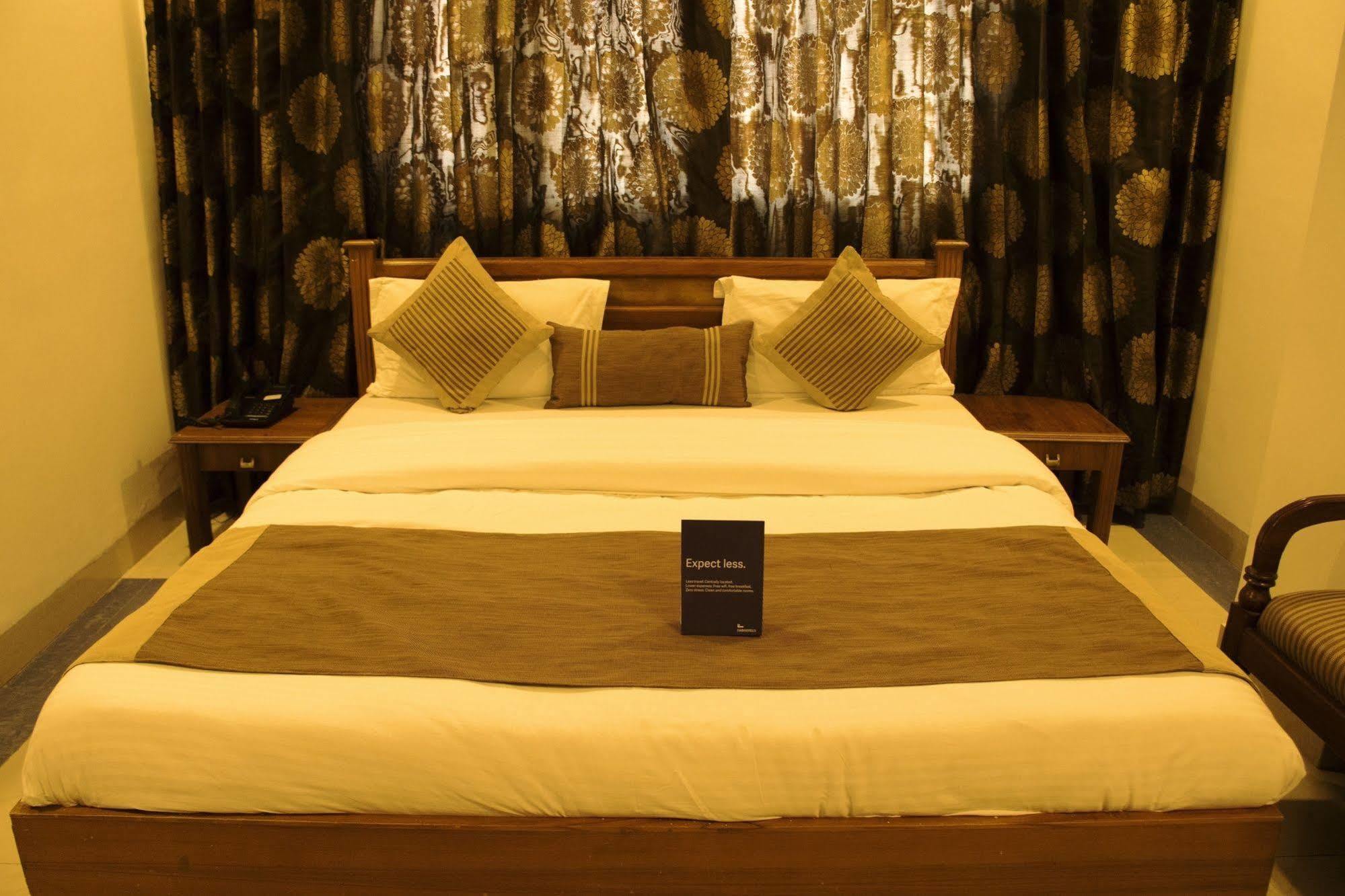 Fabhotel Aaykay Model Town Amritsar Exterior photo